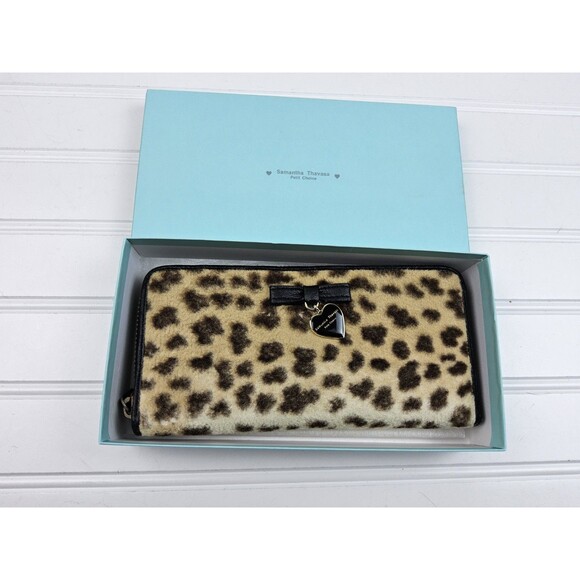Samantha Thavasa Petit Choice Leopard Full Size Long Wallet